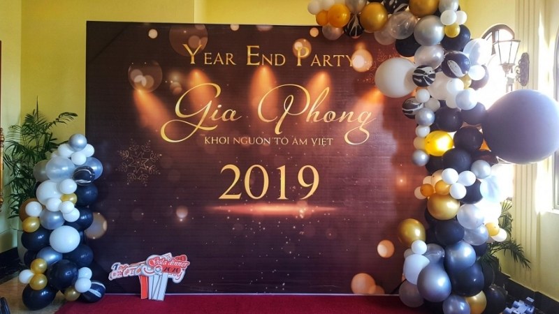 background-year-end-party-14