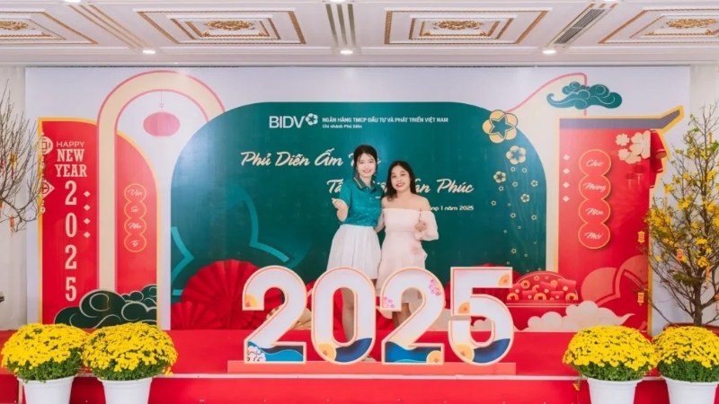 background-year-end-party-19
