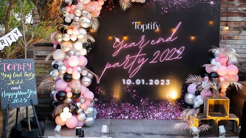 background-year-end-party-8